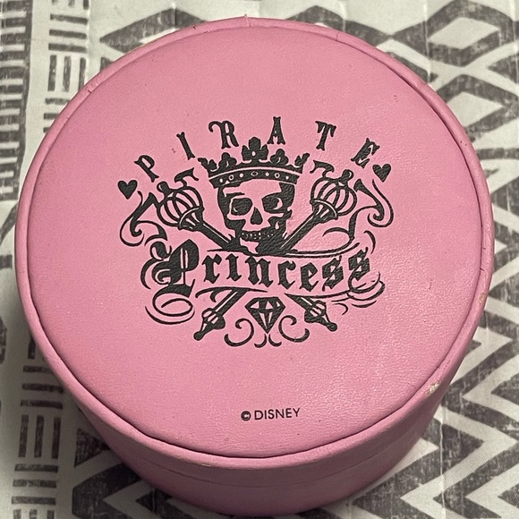 Walt Disney Pirates Of The Caribbean box Pink & Black - Picture 4 of 14